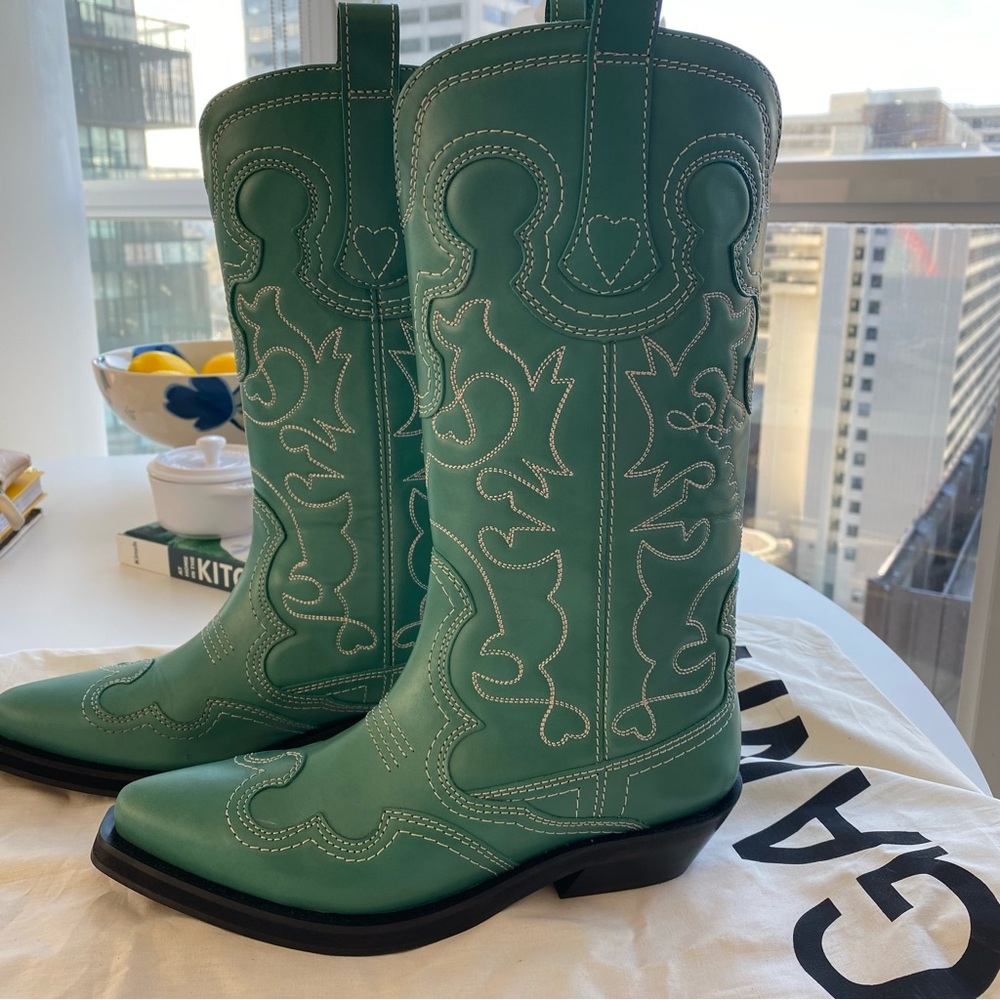 GANNI EMBROIDERED LEATHER COWBOY BOOTS - Picture 3 of 6
